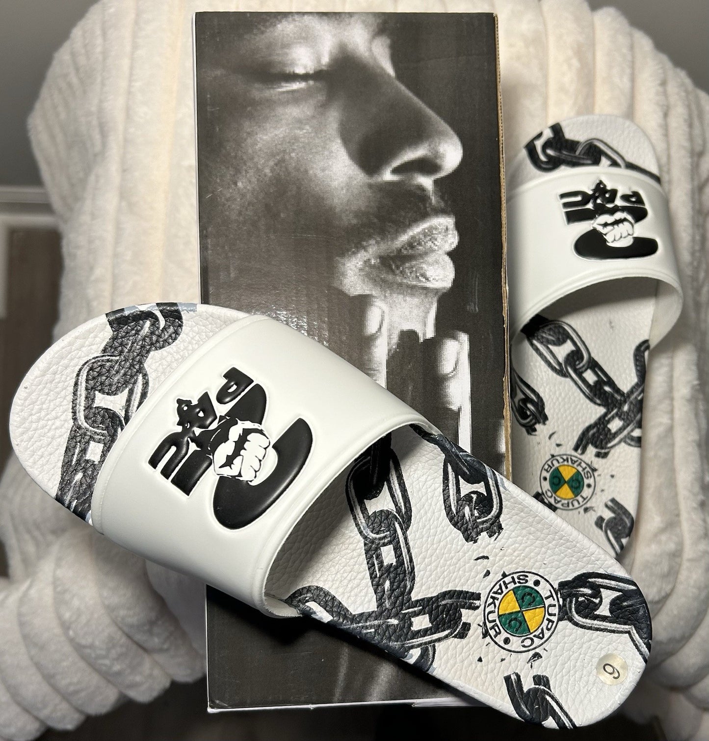 2Pac Cross Colours Slides Women Size 9 New In Box - Sole Essentials