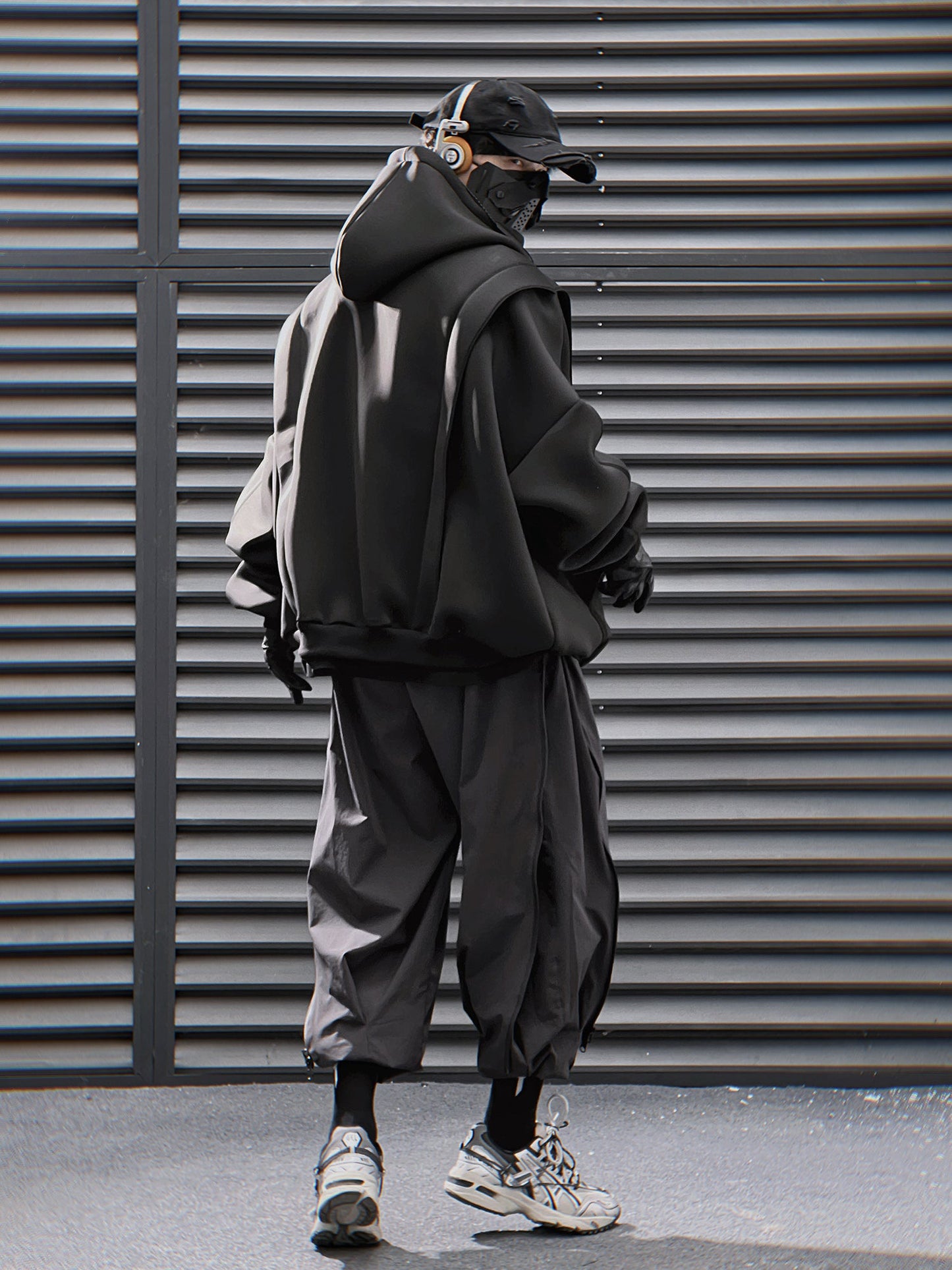 HiH50 Black Nexus Hoodie - Sole Essentials