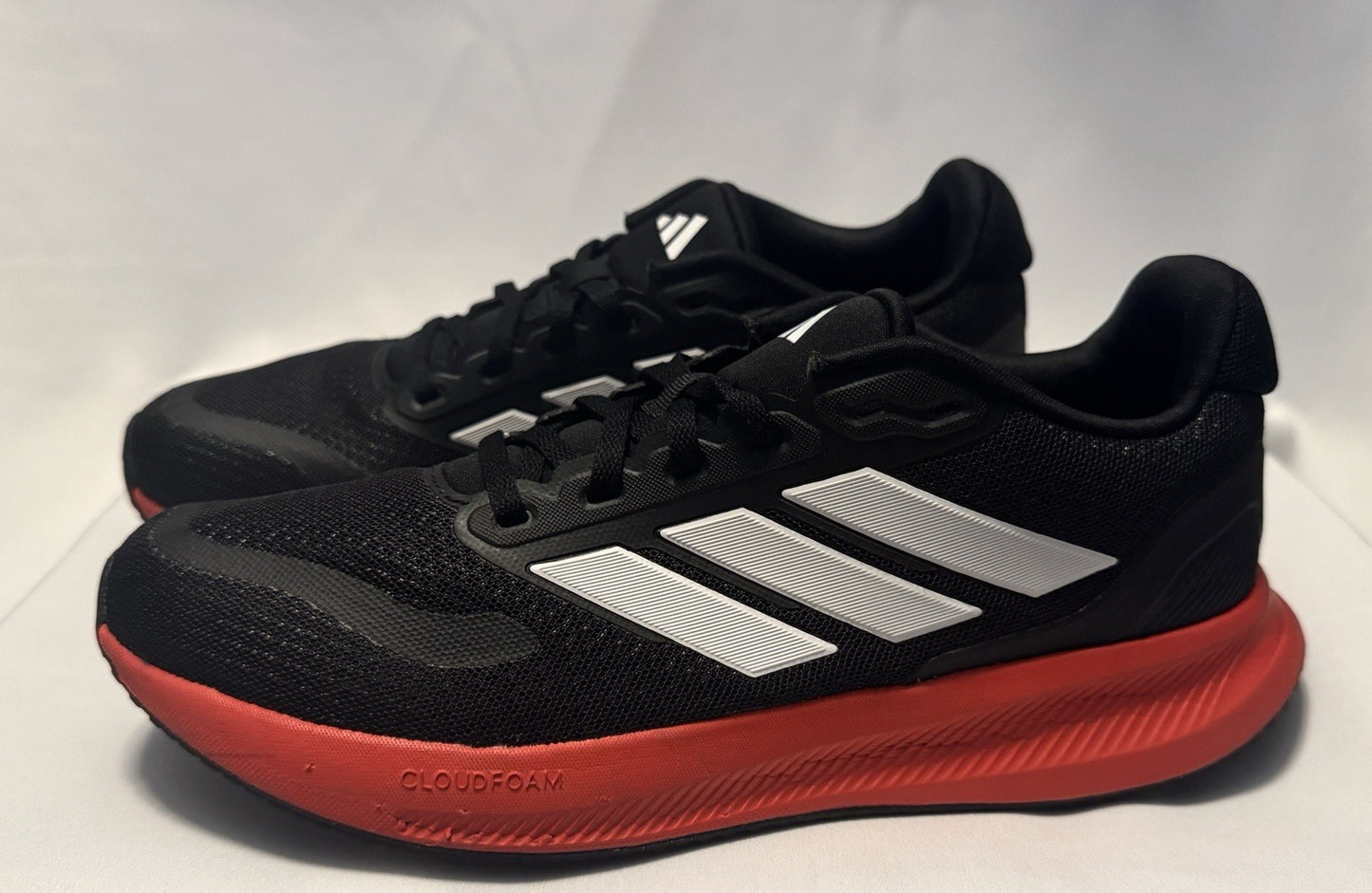 Adidas Runfalcon 5.0 Cloudfoam Black/Red/White Youth Size 6  Pre-owned - Sole Essentials