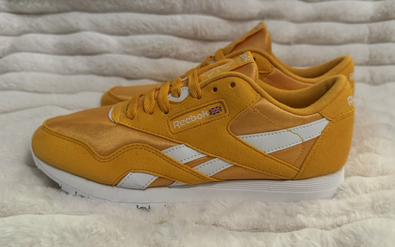 Size 5.5 - Reebok Classic Nylon Weathered Yellow Youth Size 5.5  Pre-owned - Sole Essentials
