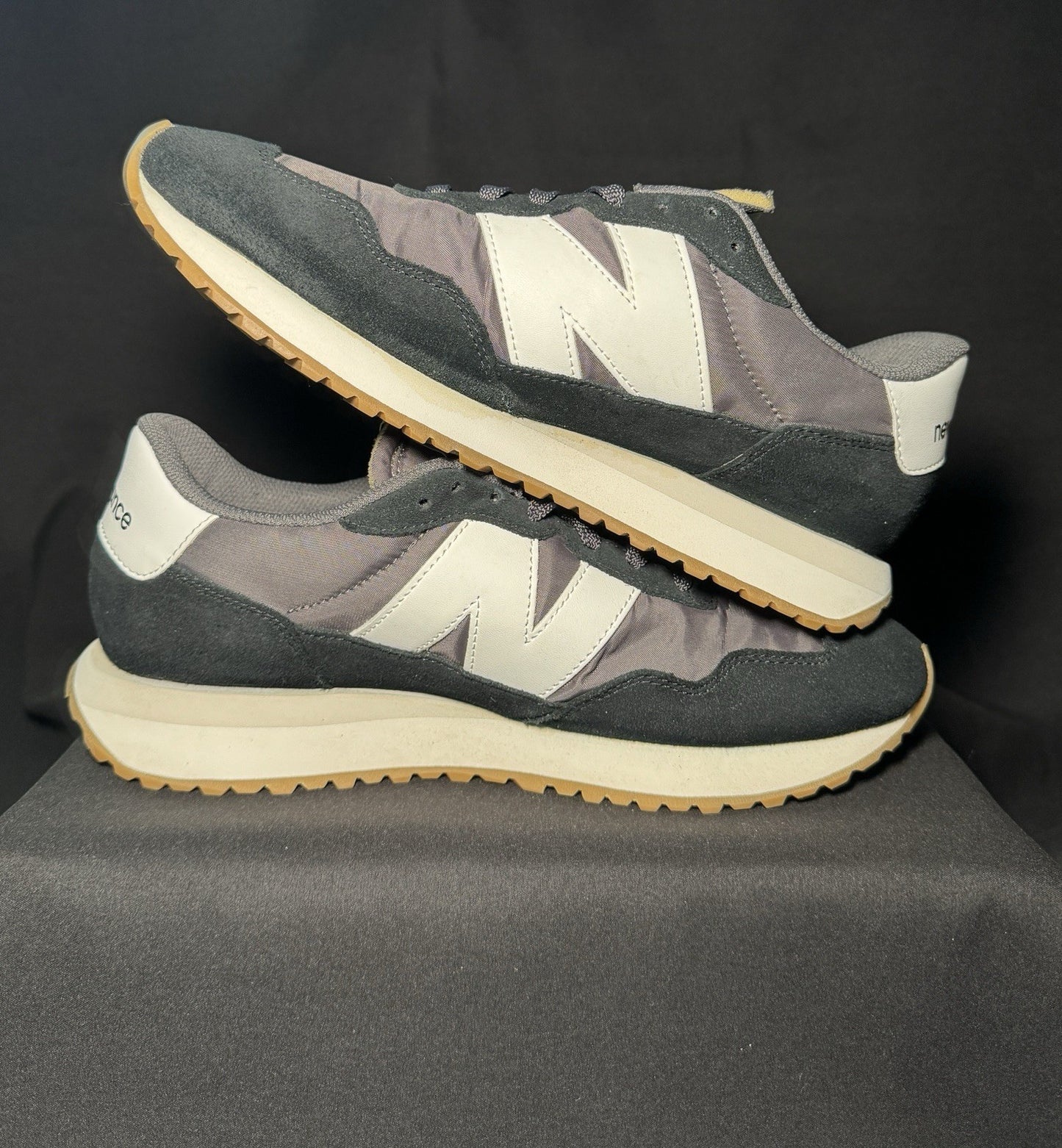 New Balance 237 Black Magnet Sea Salt Womens Size 11 WS237NB  Pre-owned - Sole Essentials