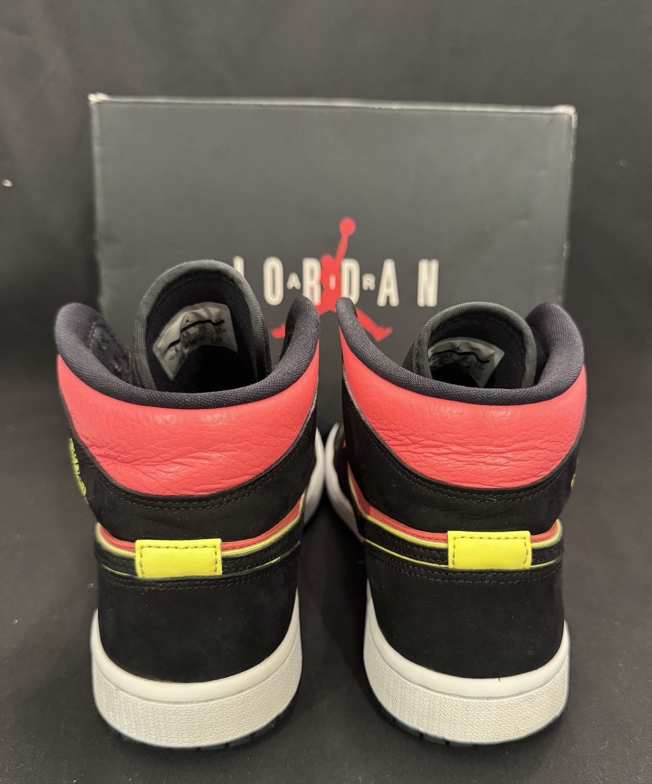 Jordan 1 Mid Black Hot Punch Women’s Size 8 Pre-owned BQ6472-006 - Sole Essentials