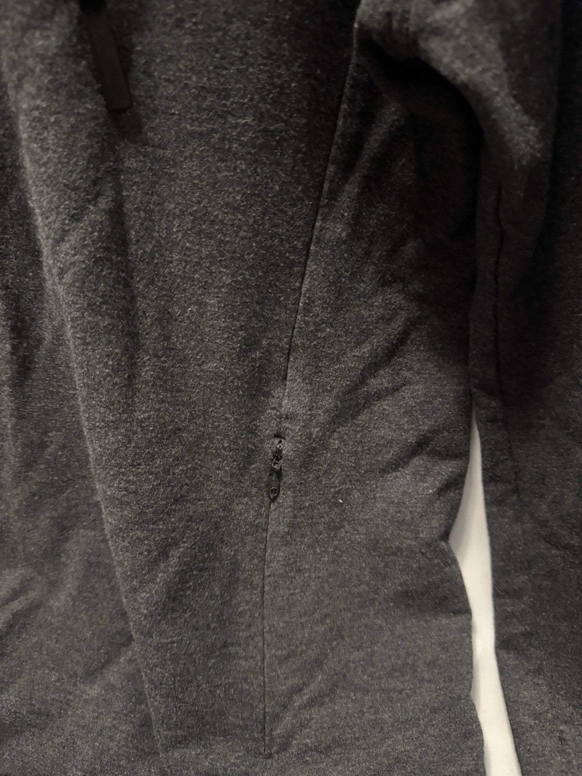 Lululemon Twisted & Tucked Long Sleeve Heathered Mod Black 6 High Neck- Pre-Owned - Sole Essentials