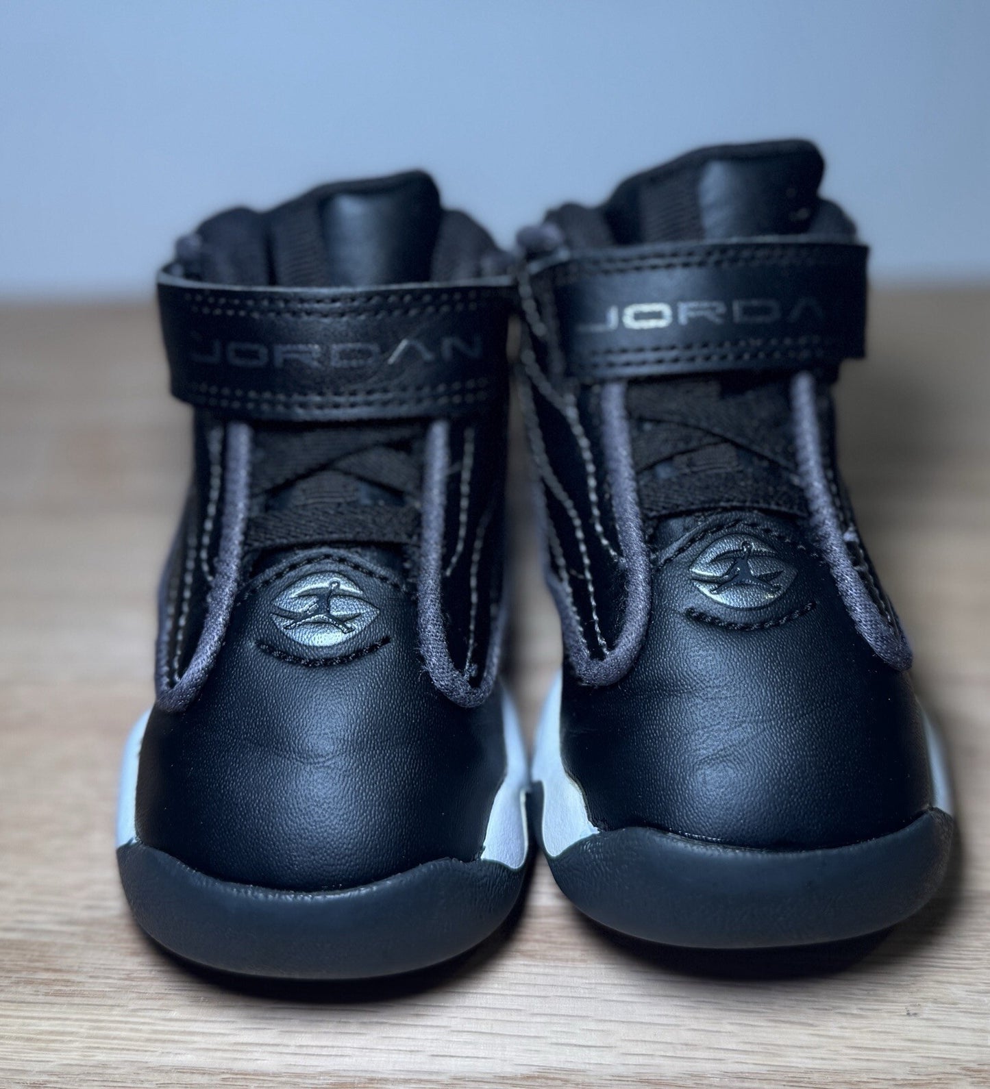 Jordan Pro Strong TD Size 4C.  Pre-Owned Great Condition - Sole Essentials