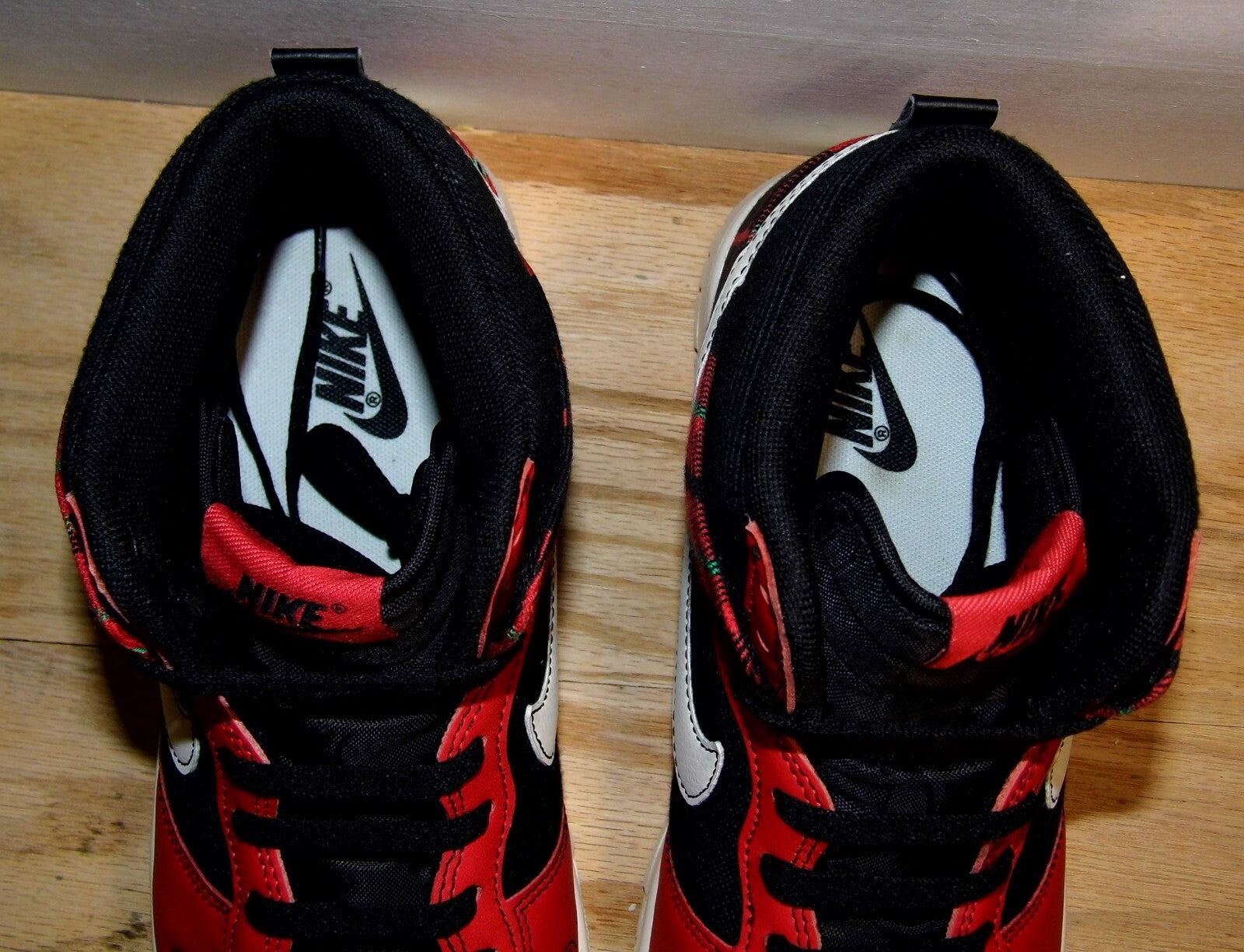 Nike Dunk SE High Tartan Plaid Red/Black Men's Size 9 DV0828-001 CLEAN - Sole Essentials