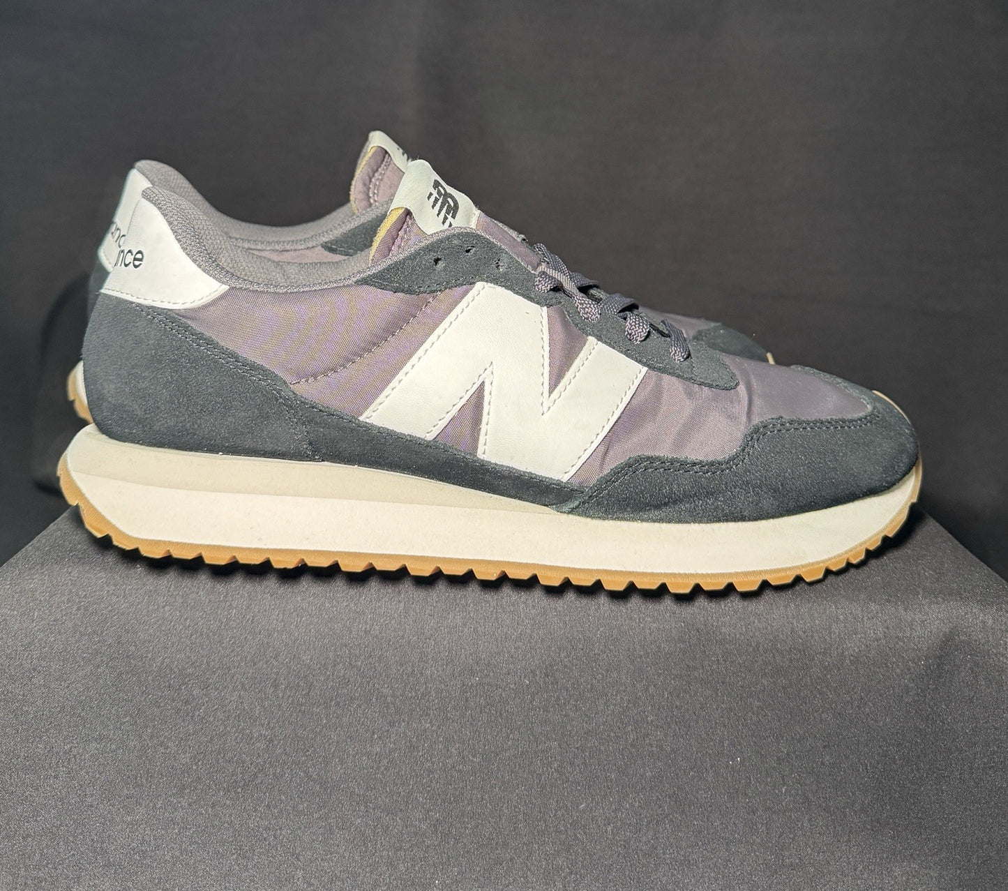 New Balance 237 Black Magnet Sea Salt Womens Size 11 WS237NB  Pre-owned - Sole Essentials