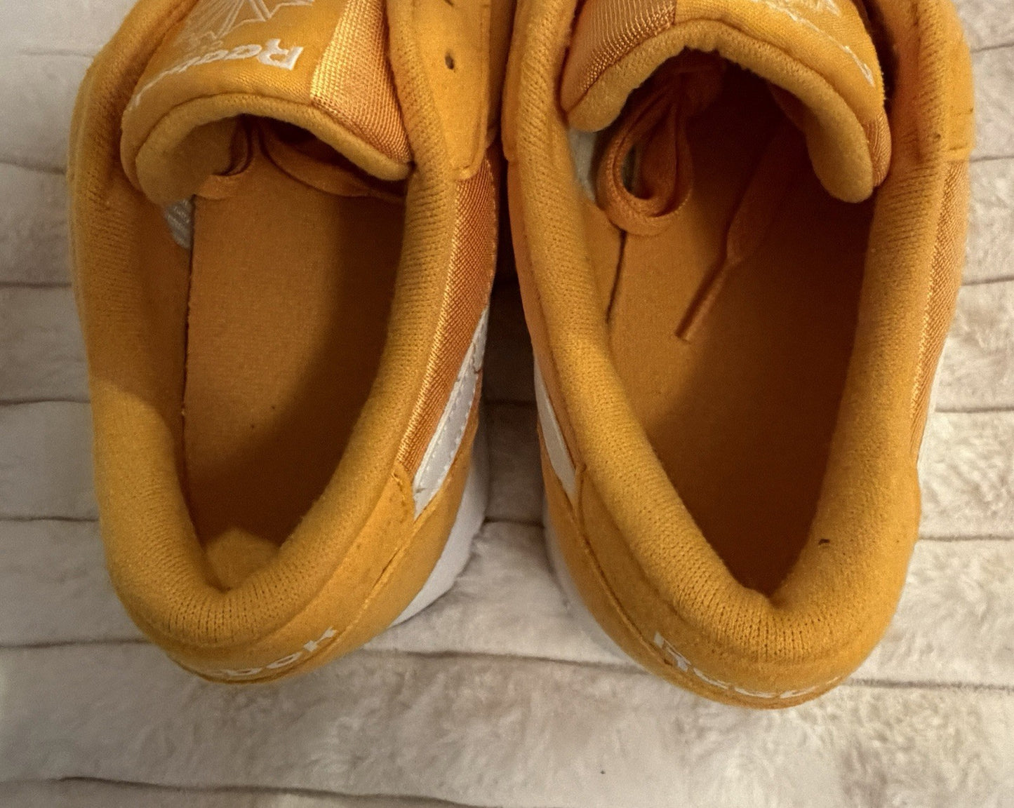 Size 5.5 - Reebok Classic Nylon Weathered Yellow Youth Size 5.5  Pre-owned - Sole Essentials