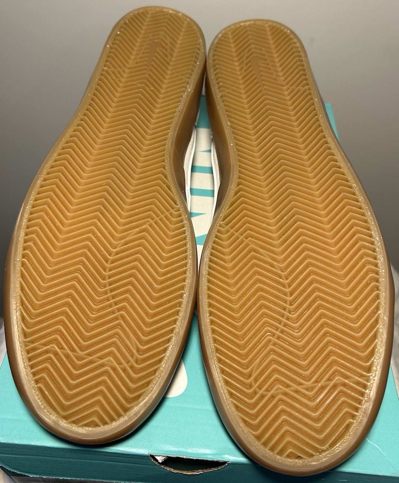 NIKE Sb Heritage Vulc Mens Sneakers White/Green - Sole Essentials