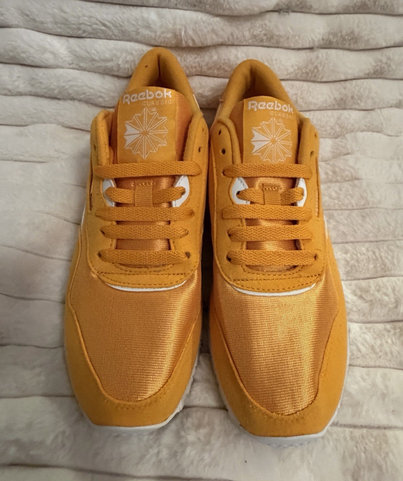 Size 5.5 - Reebok Classic Nylon Weathered Yellow Youth Size 5.5  Pre-owned - Sole Essentials