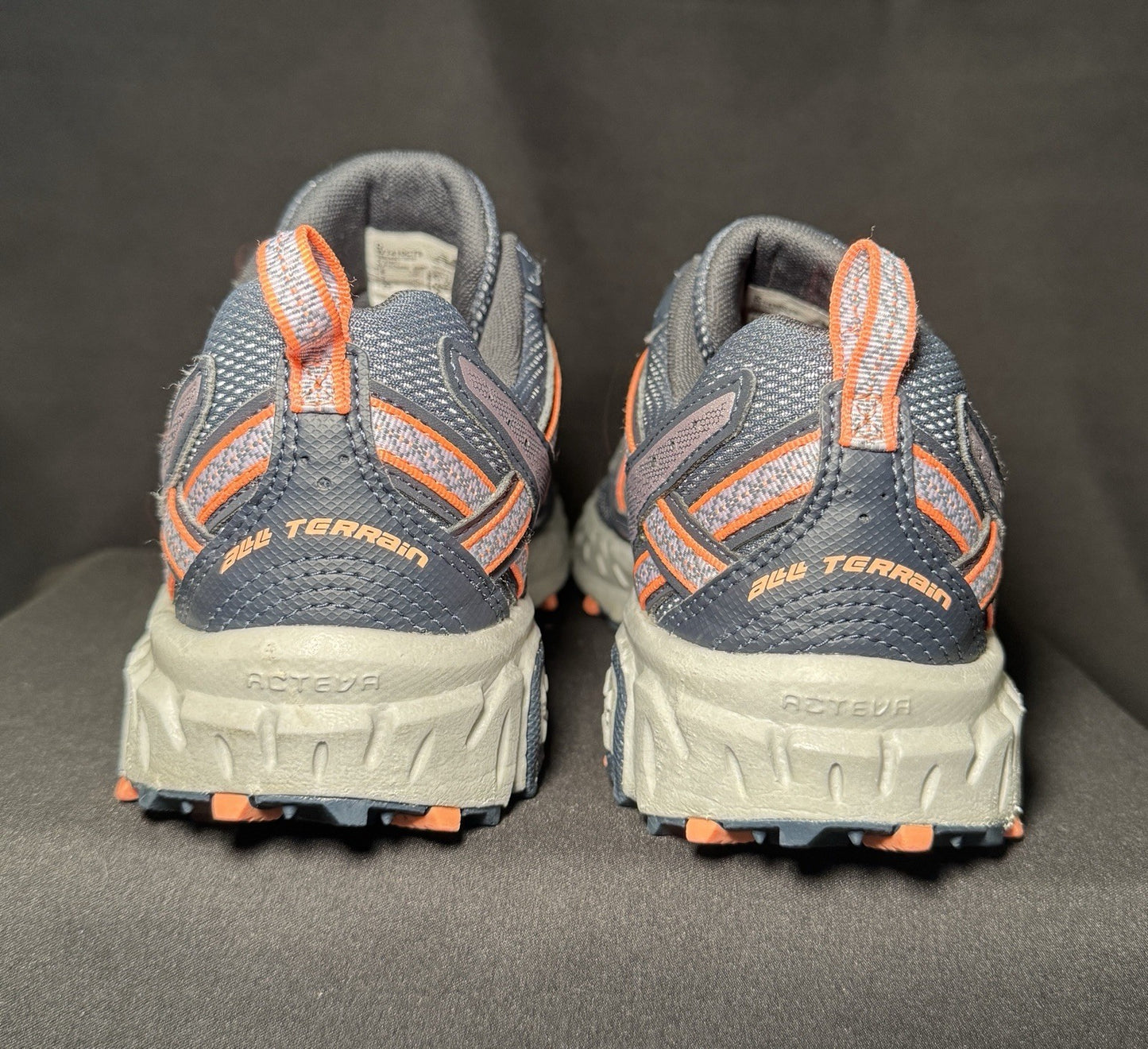 New Balance 410v5 Trail Women’s Size 9 Thunder Orange WT410CT5  Pre-owned - Sole Essentials