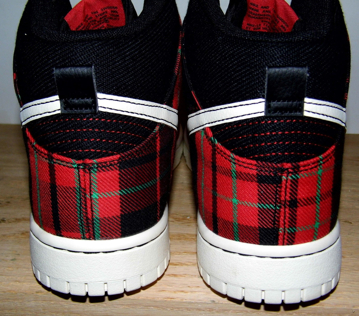 Nike Dunk SE High Tartan Plaid Red/Black Men's Size 9 DV0828-001 CLEAN - Sole Essentials