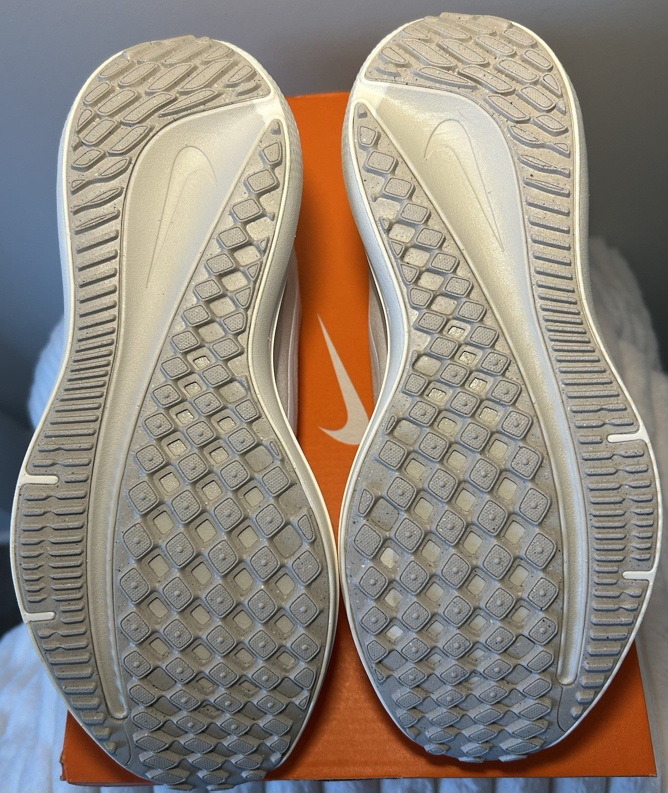 Nike Winflo 10 Women's Road Running Shoes Size 9 - Sole Essentials