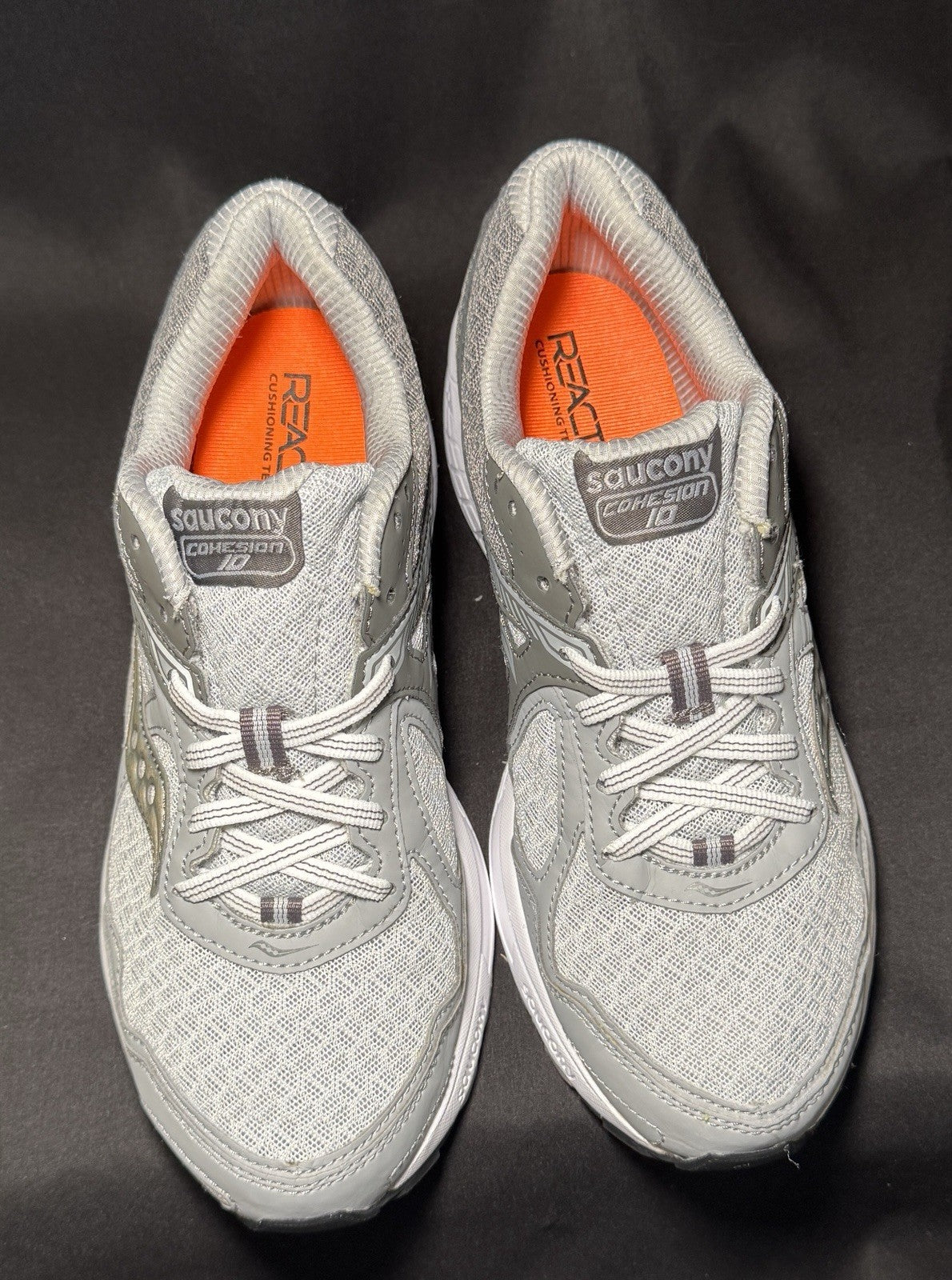 Saucony cohesion 10 Womens Size 9 Grey/White S15362-10  Pre-owned - Sole Essentials