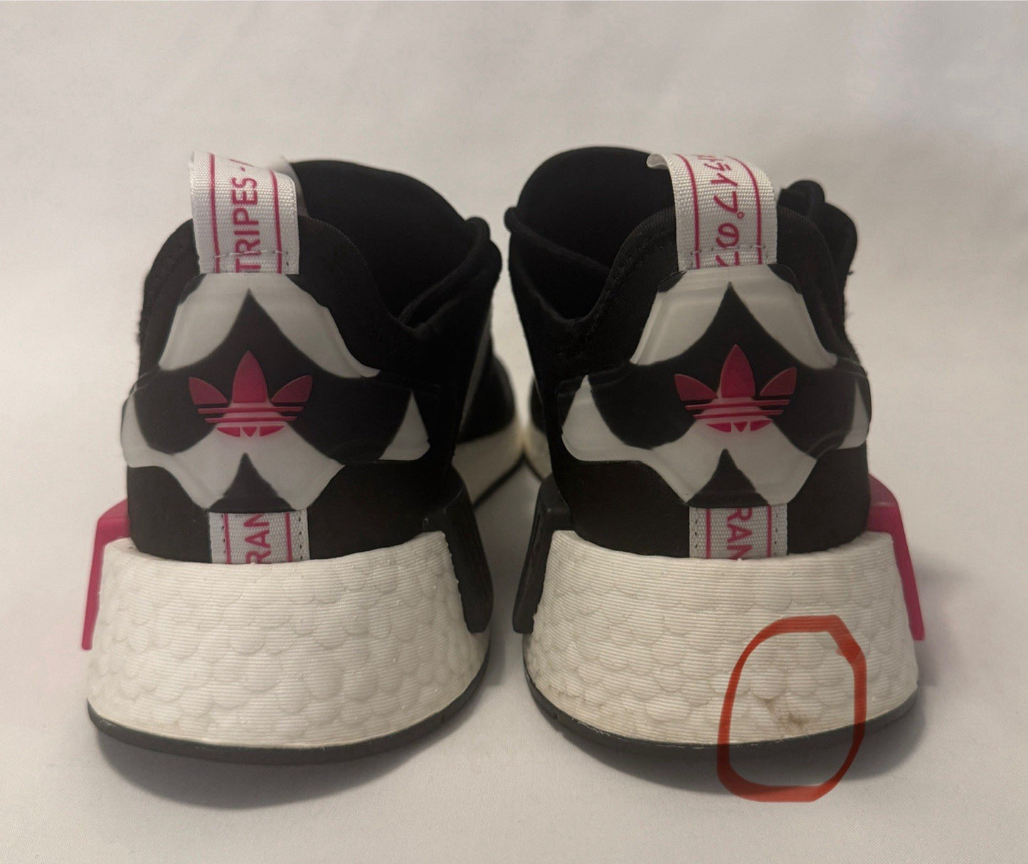 adidas Marimekko x NMD_R1 Laine Wave Women’s Size 9.5 Black White Pink GX8765 Pre-Owned - Sole Essentials