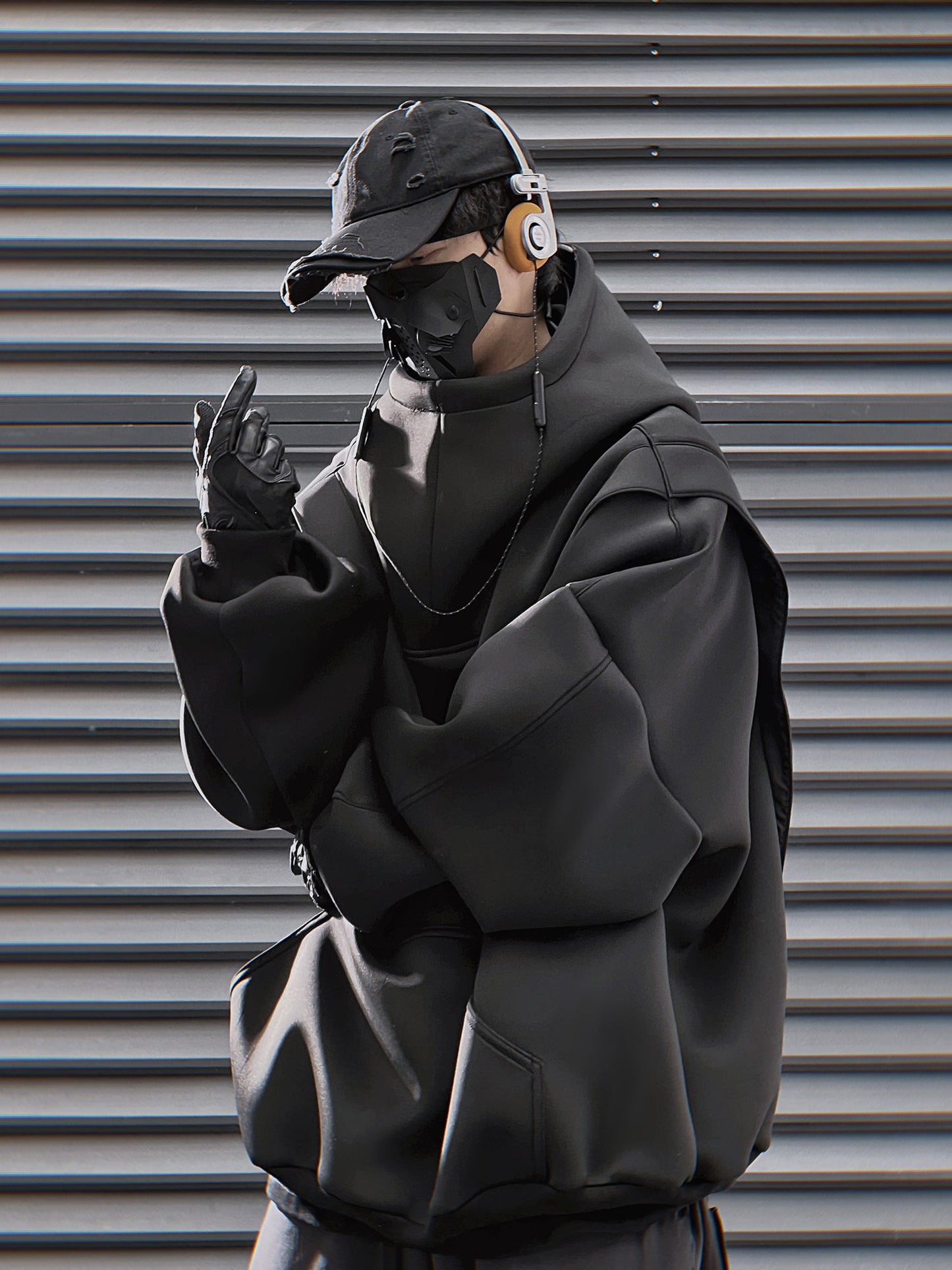 HiH50 Black Nexus Hoodie - Sole Essentials