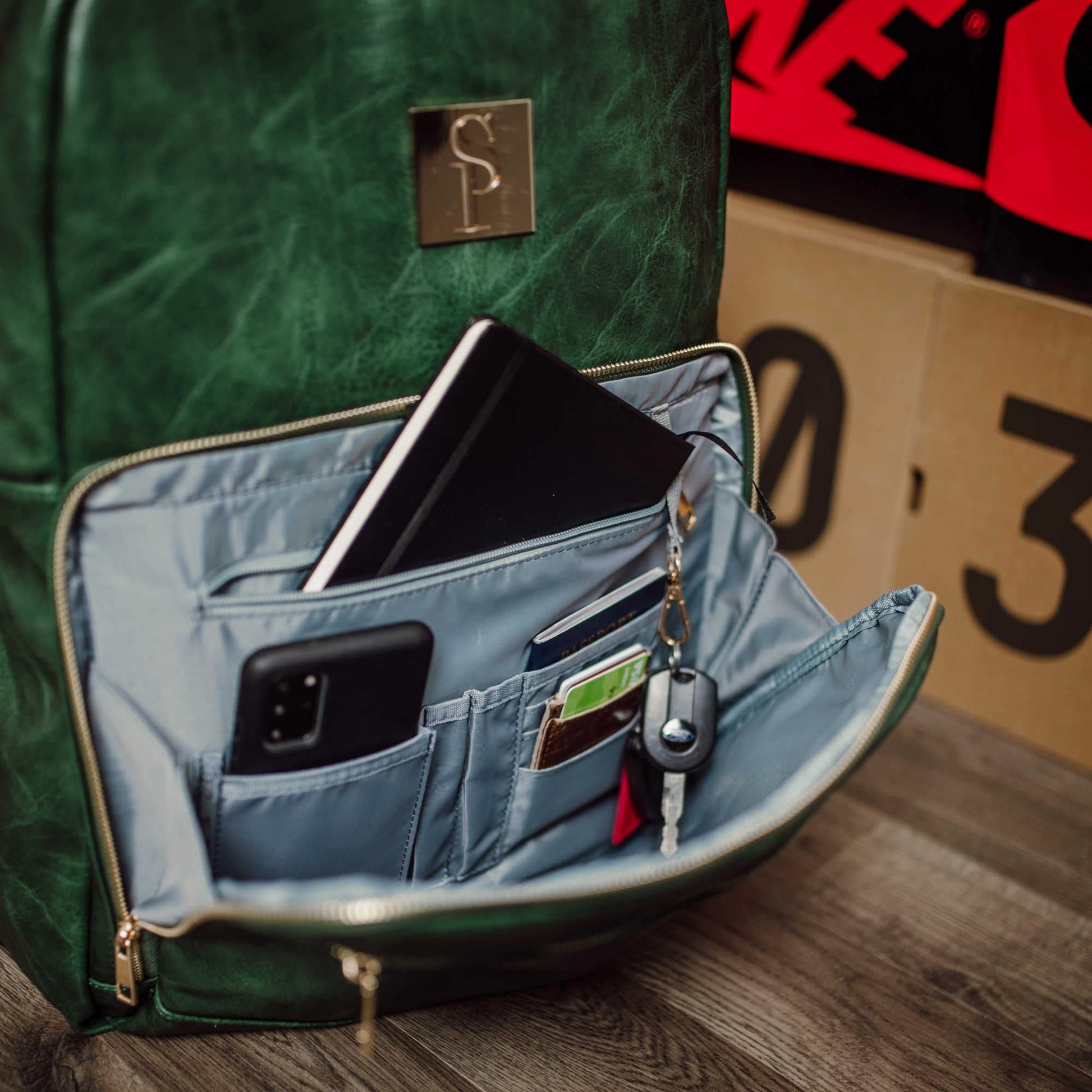 Emerald Green Leather Commuter Bag (XL Design) - Sole Essentials