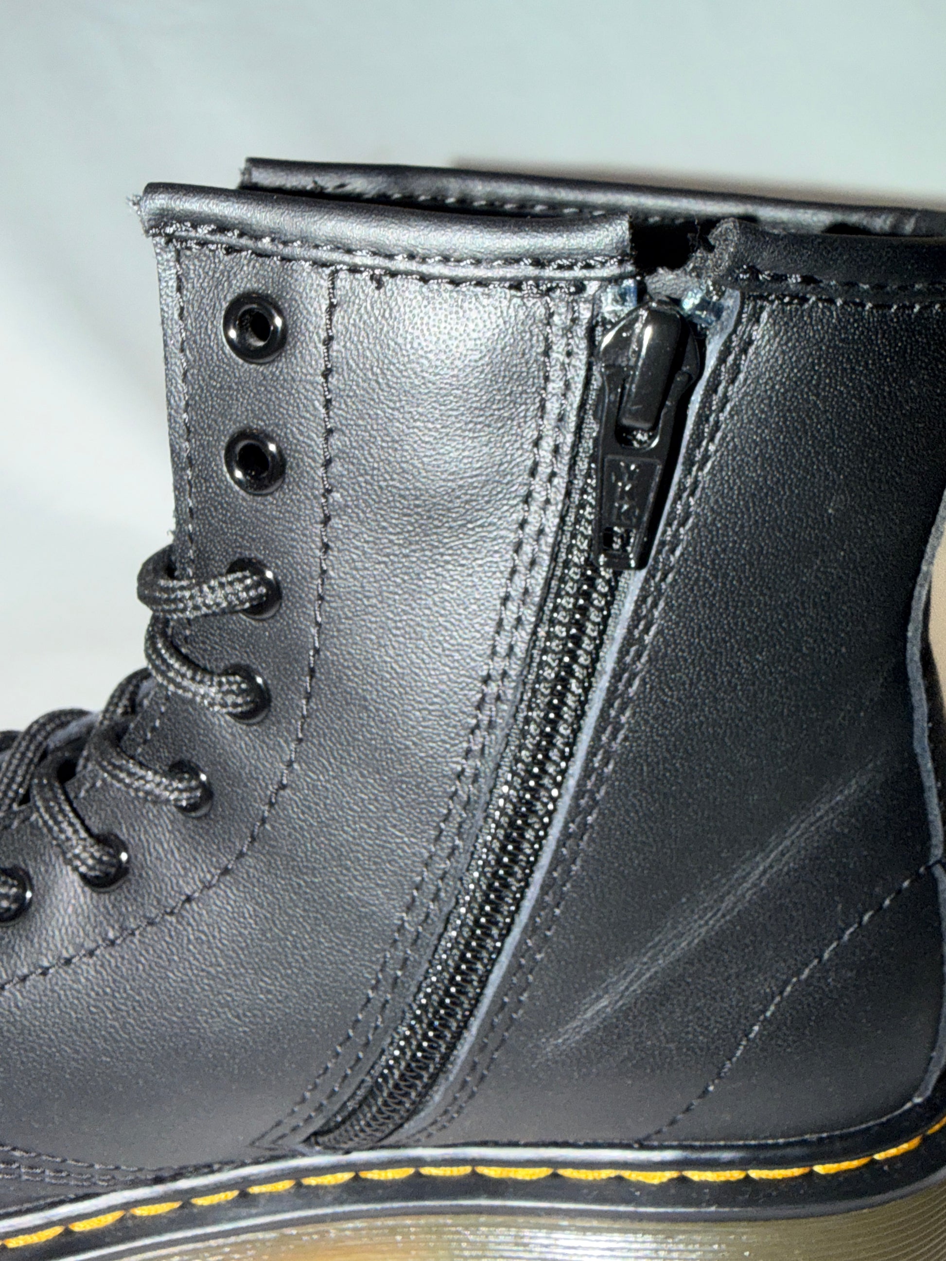 Dr. Martens 1460 Junior Boots Size 4Y Pre-owned Excellent Condition - Sole Essentials