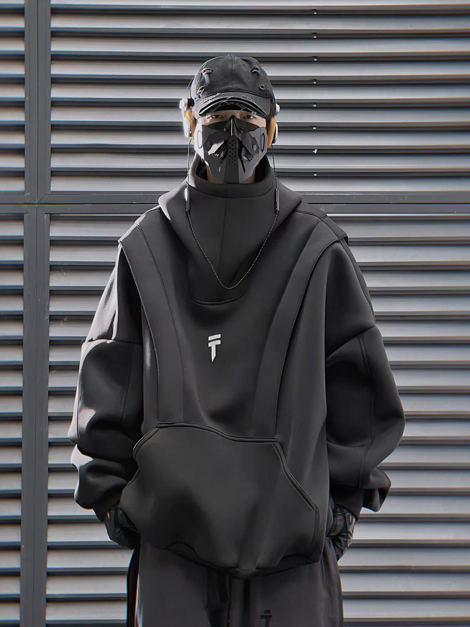 HiH50 Black Nexus Hoodie - Sole Essentials