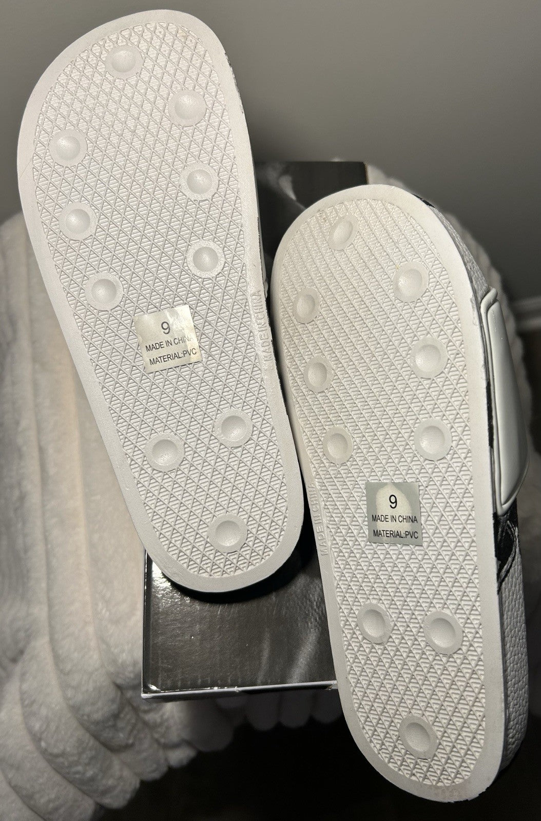 2Pac Cross Colours Slides Women Size 9 New In Box - Sole Essentials