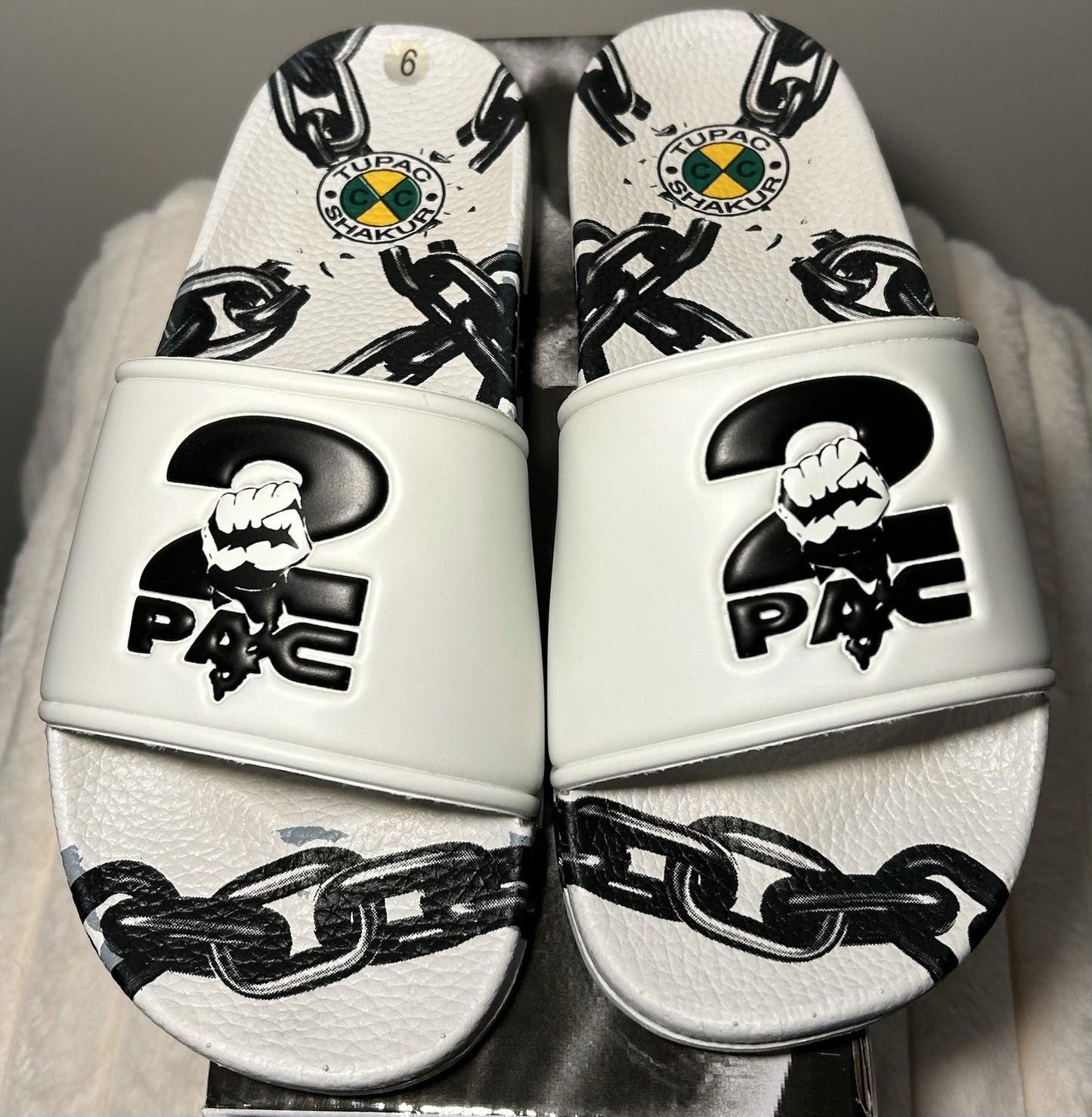 2Pac Cross Colours Slides Women Size 9 New In Box - Sole Essentials