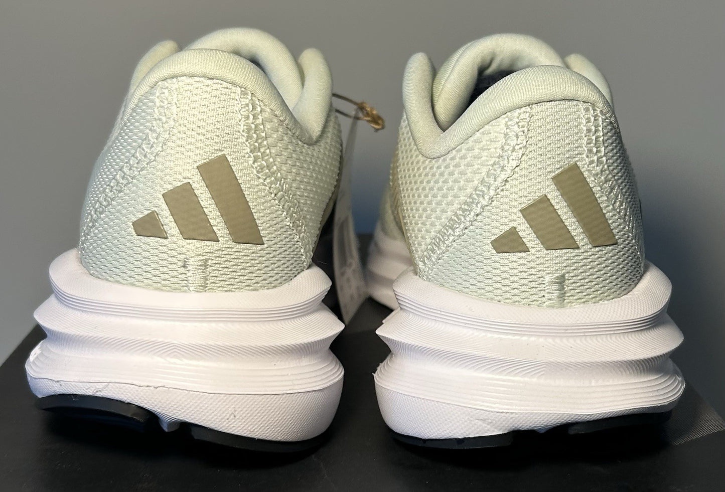 Adidas Galaxy Women’s Size 6 Mint Green - Sole Essentials