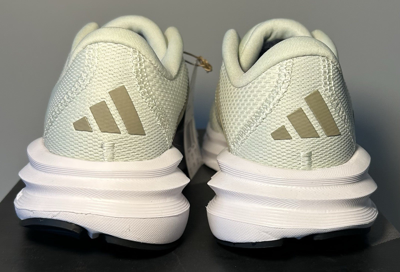 Adidas Galaxy Women’s Size 6 Mint Green - Sole Essentials